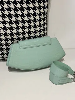 Crocodile Leather Women's Belly Cut Mint Green Silver Hardware Metal Hardware Clutch Bag WCB074 image 3