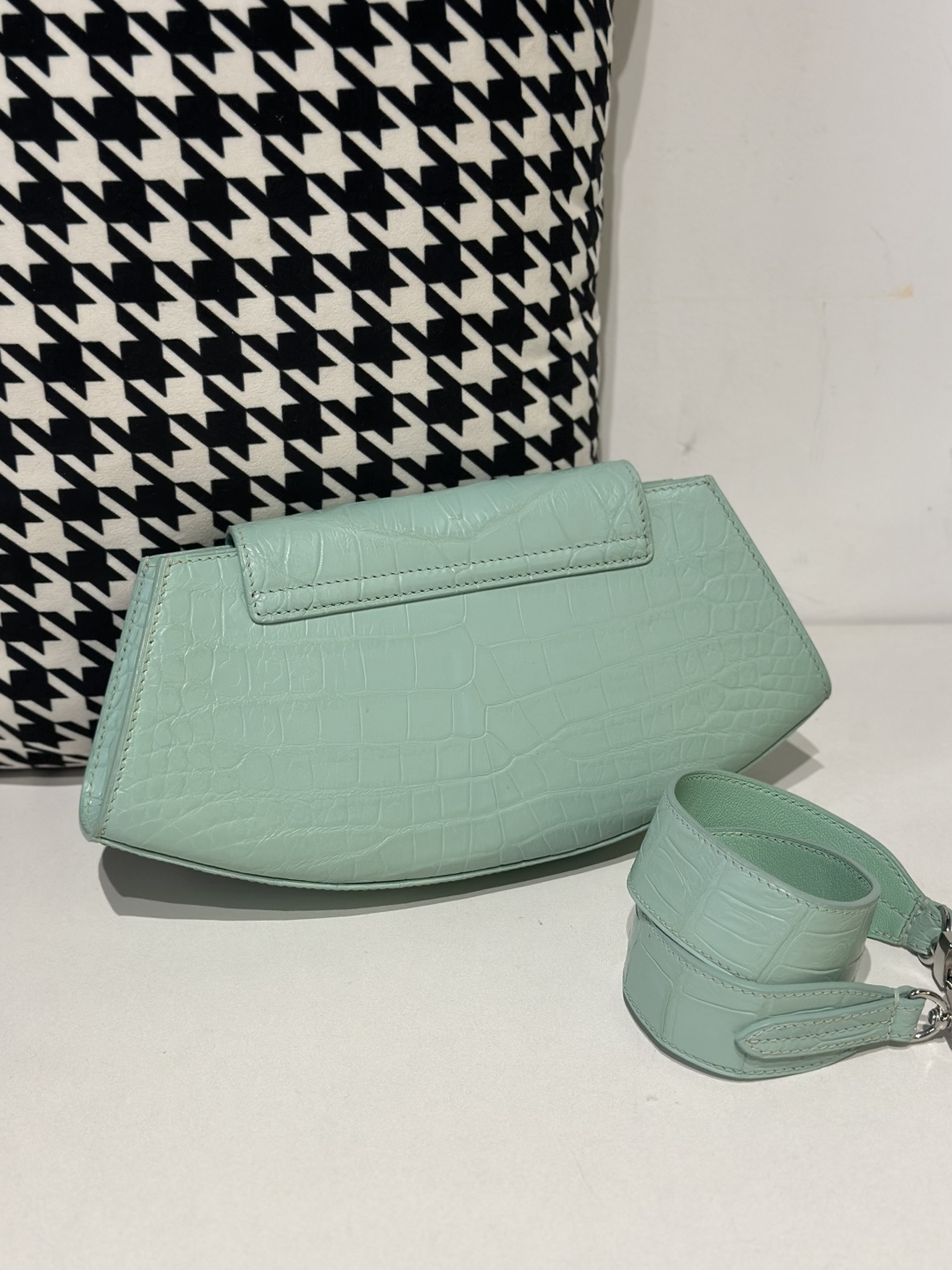 Crocodile Leather Women's Belly Cut Mint Green Silver Hardware Metal Hardware Clutch Bag WCB074 image 3