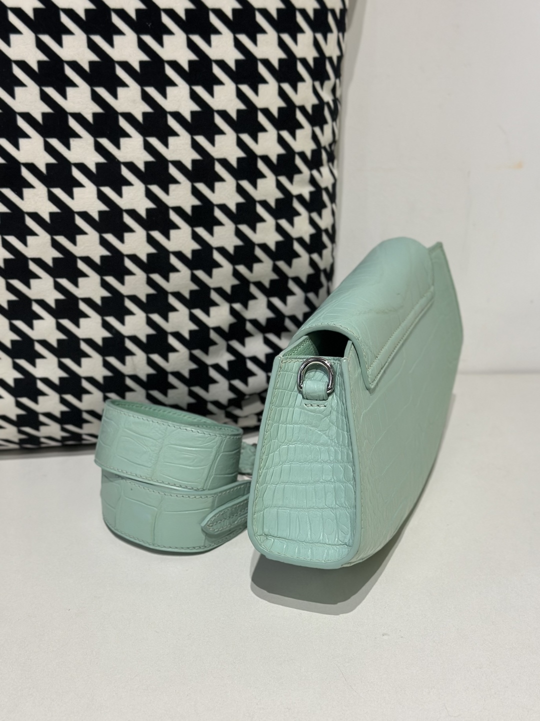 Crocodile Leather Women's Belly Cut Mint Green Silver Hardware Metal Hardware Clutch Bag WCB074 image 4