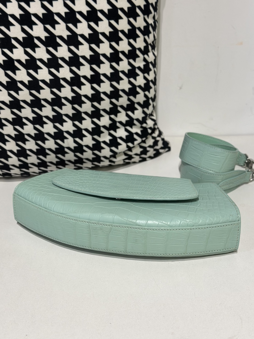 Crocodile Leather Women's Belly Cut Mint Green Silver Hardware Metal Hardware Clutch Bag WCB074 image 6