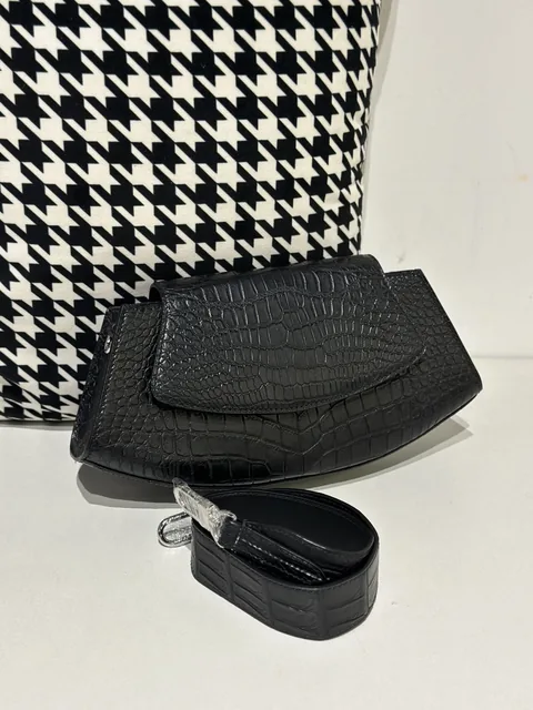 Crocodile Leather Women's Belly Cut Black Matte Silver Hardware Metal Hardware Clutch Bag WCB075