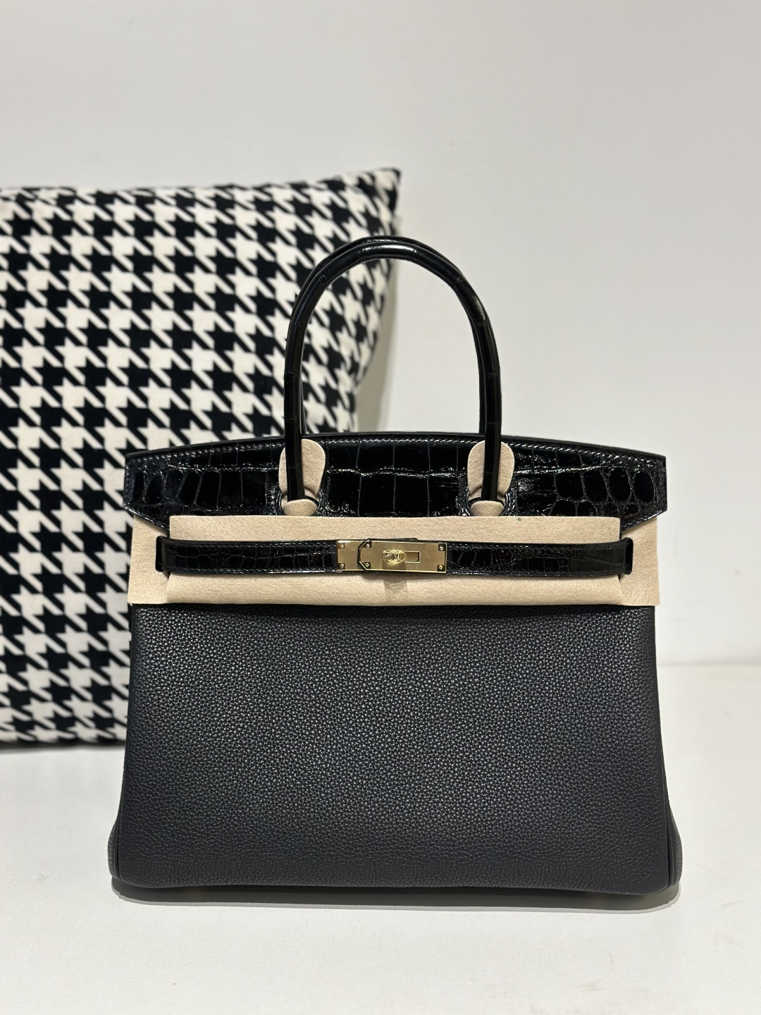 Crocodile Leather Black 30cm Glossy Mixed Leather Gold Hardware Top Handle Tote Bag WCB087