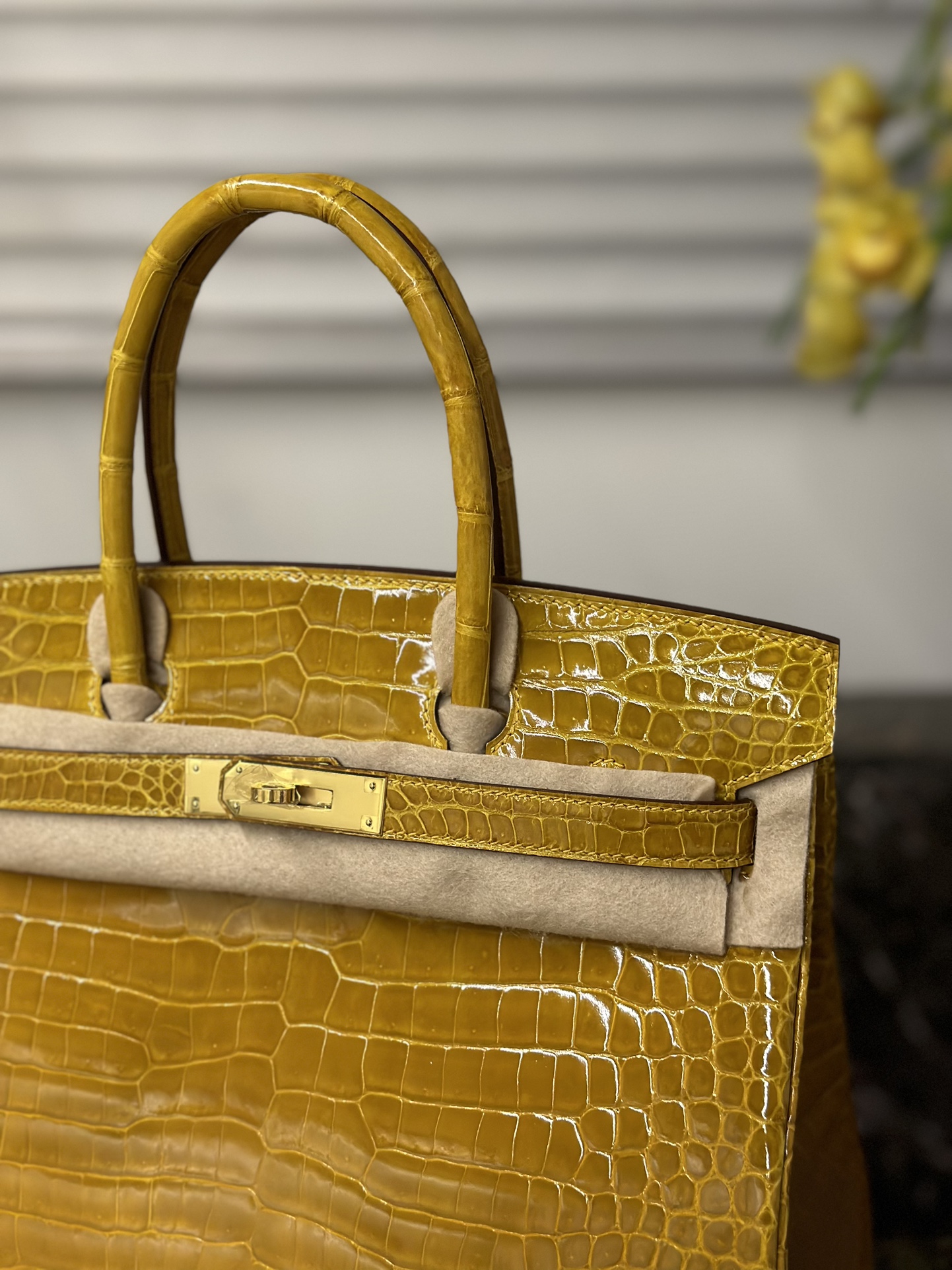 Crocodile Leather Amber Yellow 30cm Glossy Top Handle Tote Bag WCB095 image 2