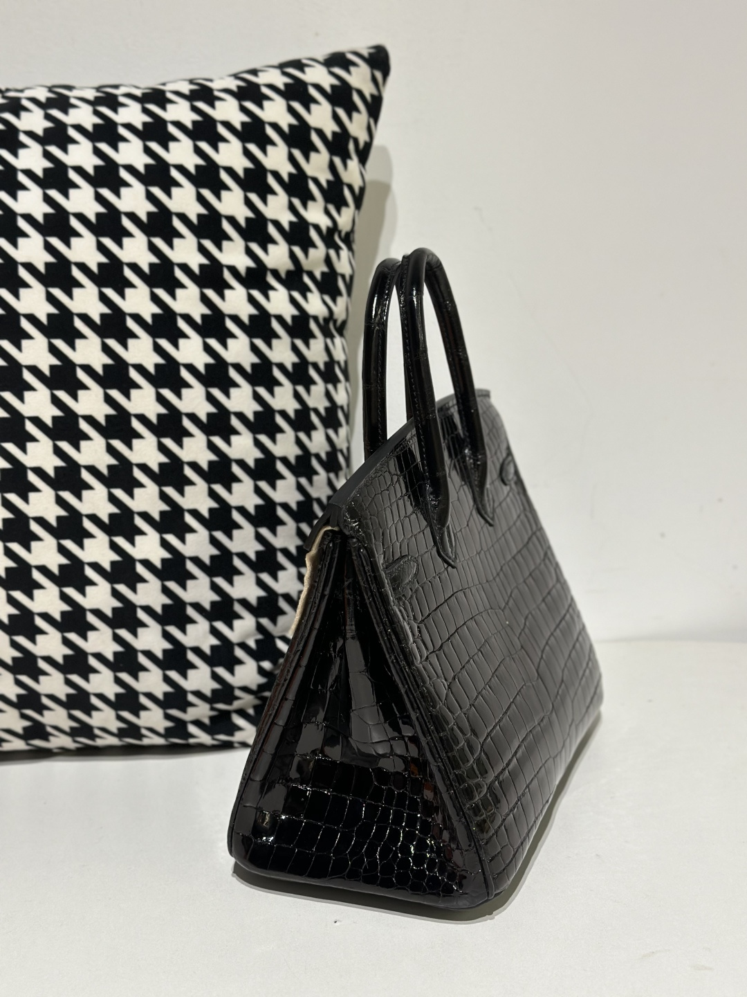 Crocodile Leather Black 25cm Glossy Gold Hardware Top Handle Tote Bag WCB131 image 4