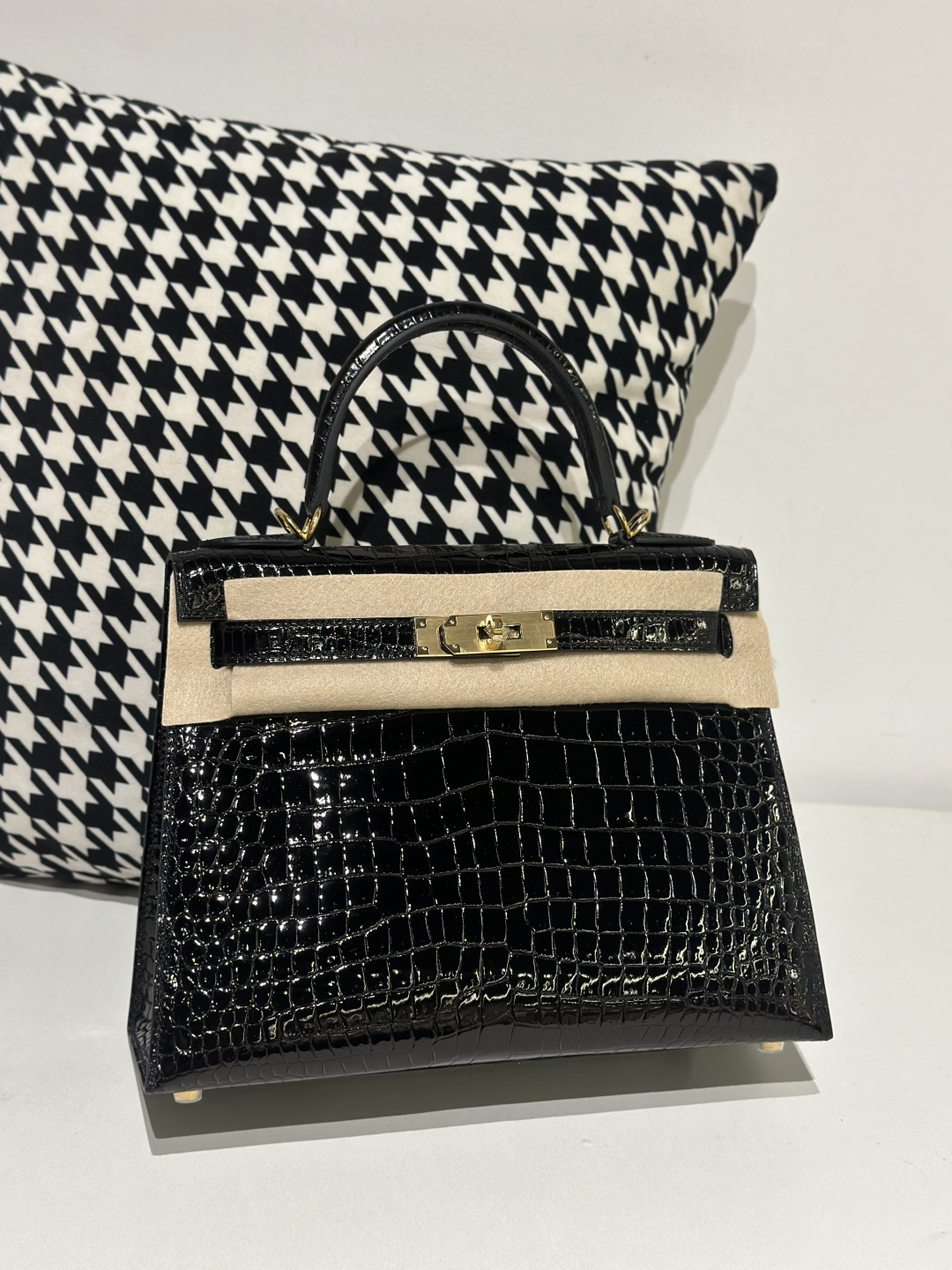 Crocodile Leather Black 28cm Glossy Gold Hardware Top Handle Bag WCB155 photo 2