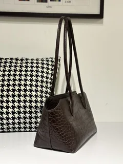 Crocodile Leather Havana Brown 38 x 17 x 20cm Matte Silver Hardware Tote Bag WCB158 image 4