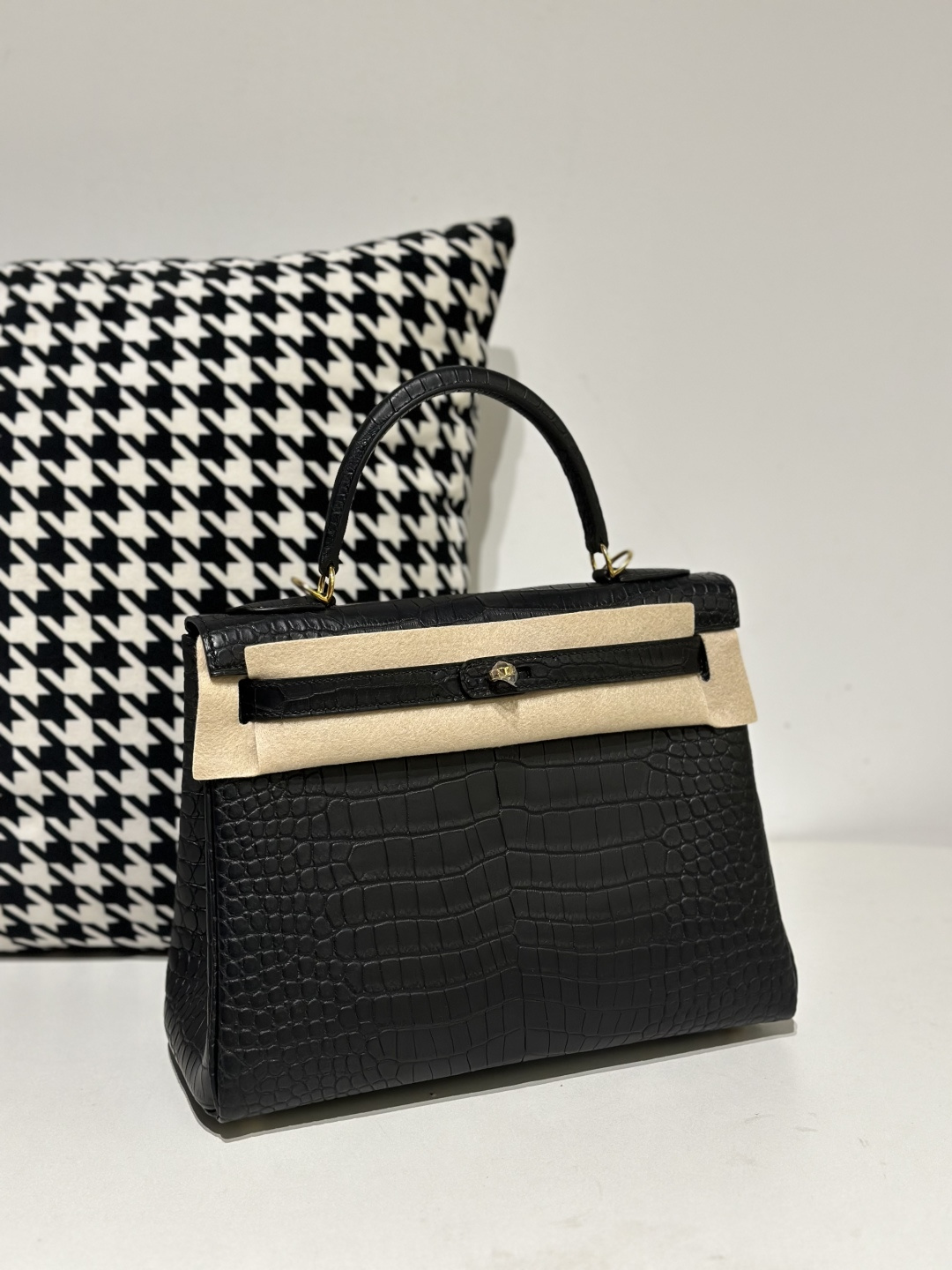 Crocodile Leather Inside Stitch Black 28cm Matte Gold Hardware Top Handle Bag WCB162 image 2