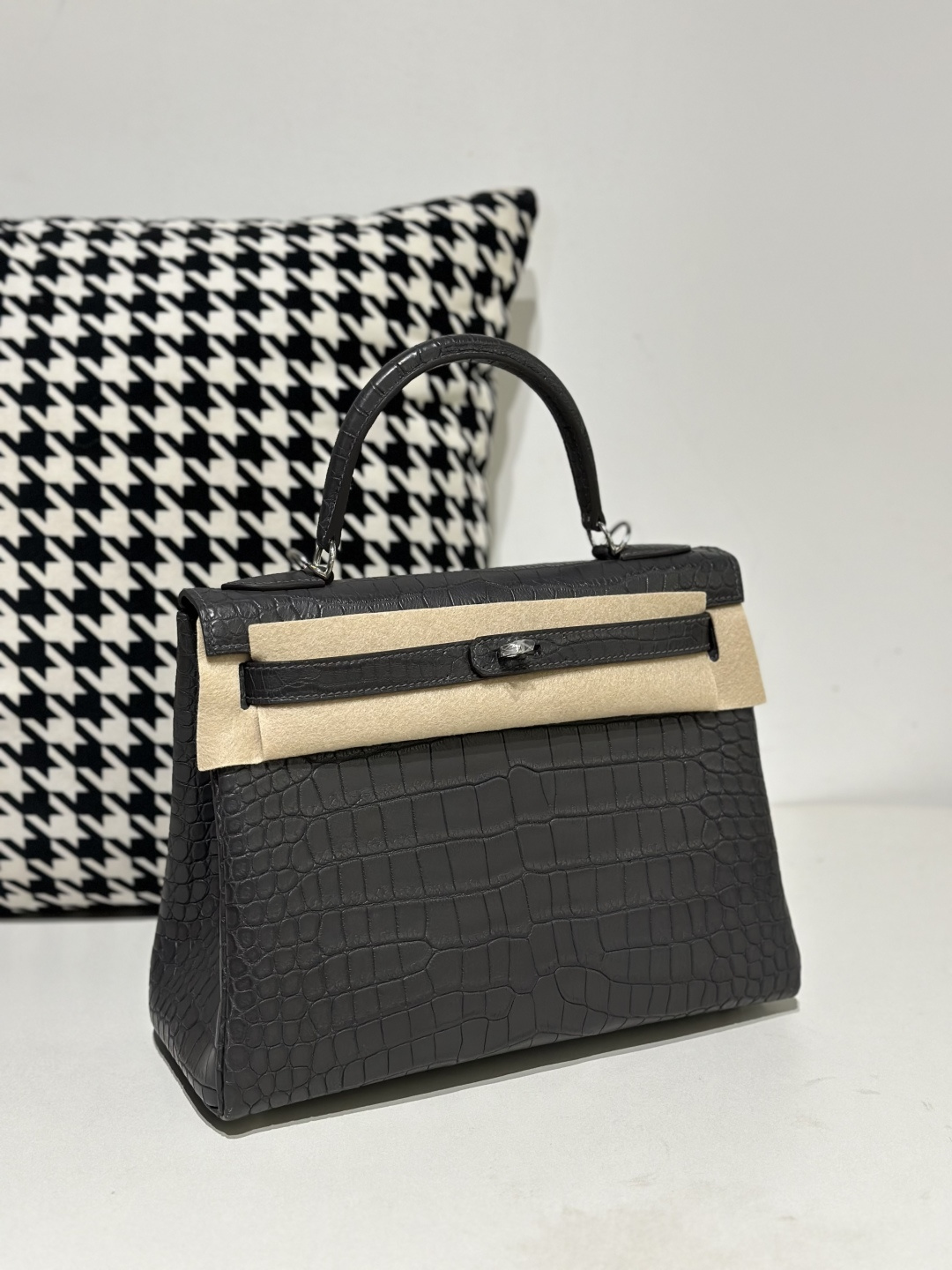 Crocodile Leather Inside Stitch Graphite Gray 28cm Matte Silver Hardware Top Handle Bag WCB163 image 2