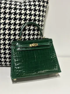 Crocodile Leather Emerald Green 25cm Glossy Gold Hardware Top Handle Bag WCB164 image 2