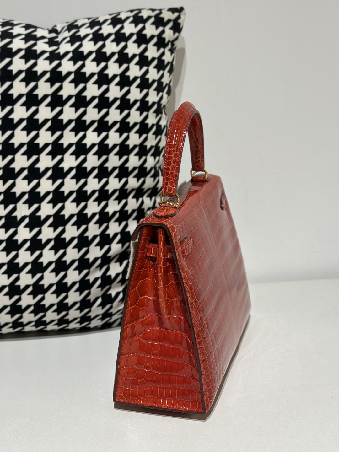 Crocodile Leather Ferrari Red 25cm Glossy Gold Hardware Top Handle Bag WCB165 image 4