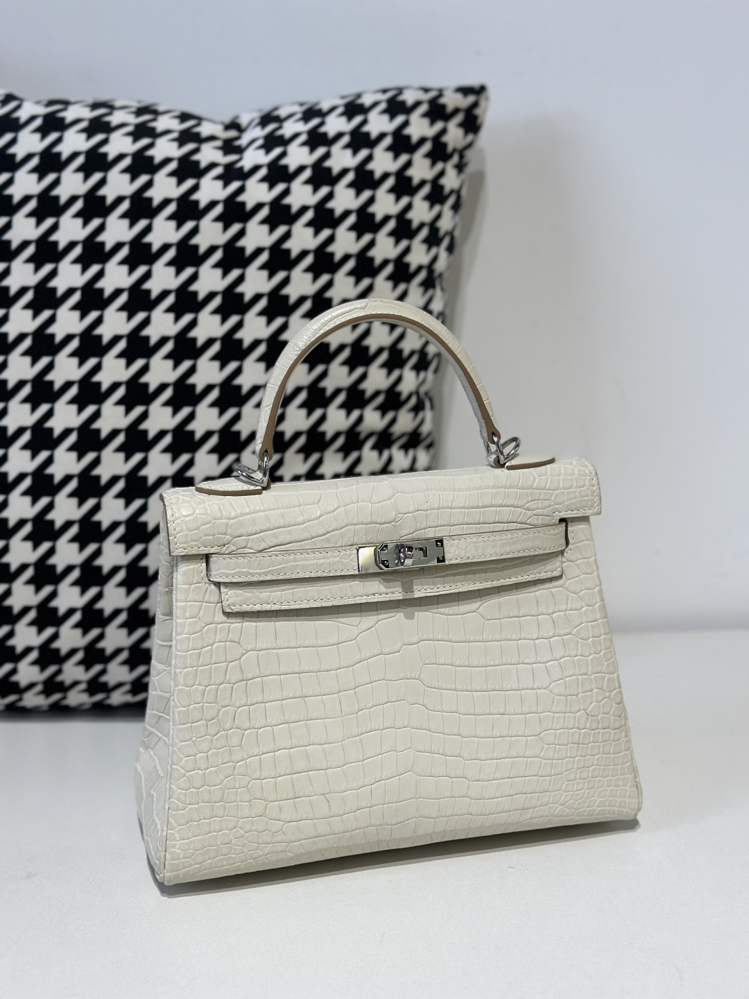 Crocodile Leather Inside Stitch Glacier White 25cm Matte Silver Hardware Top Handle Bag WCB166 image 2