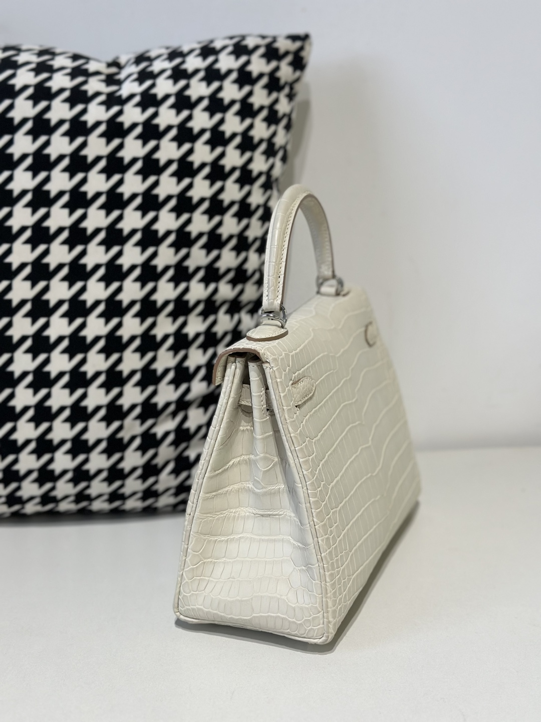 Crocodile Leather Inside Stitch Glacier White 25cm Matte Silver Hardware Top Handle Bag WCB166 image 4