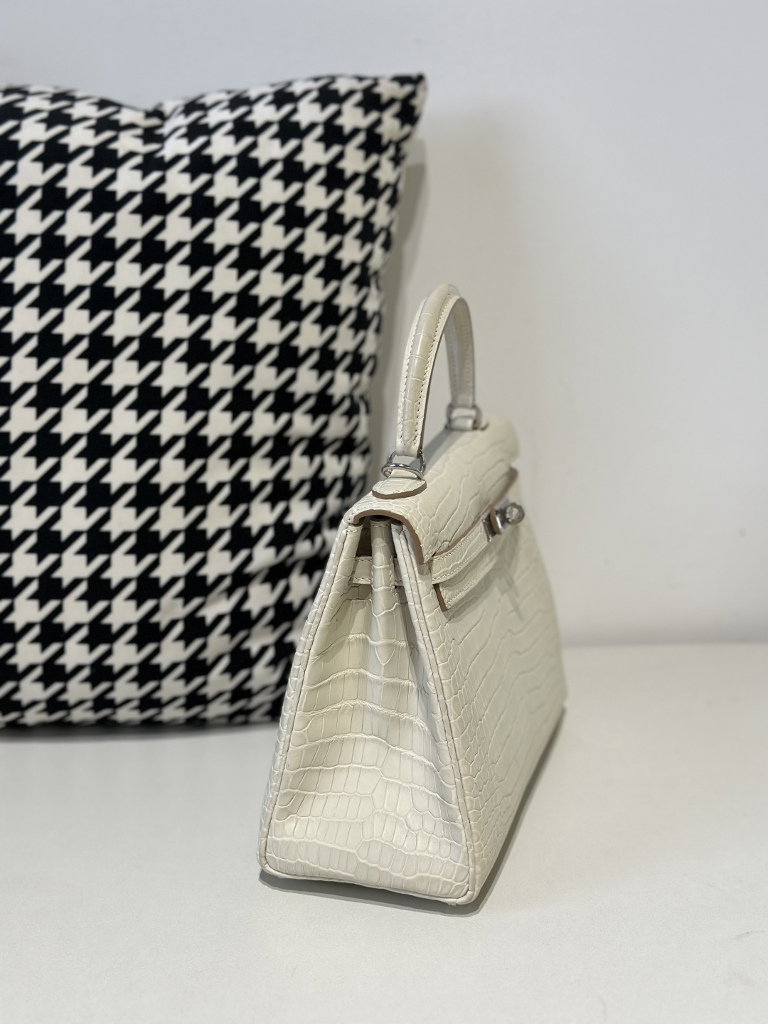 Crocodile Leather Inside Stitch Glacier White 25cm Matte Silver Hardware Top Handle Bag WCB166 image 5