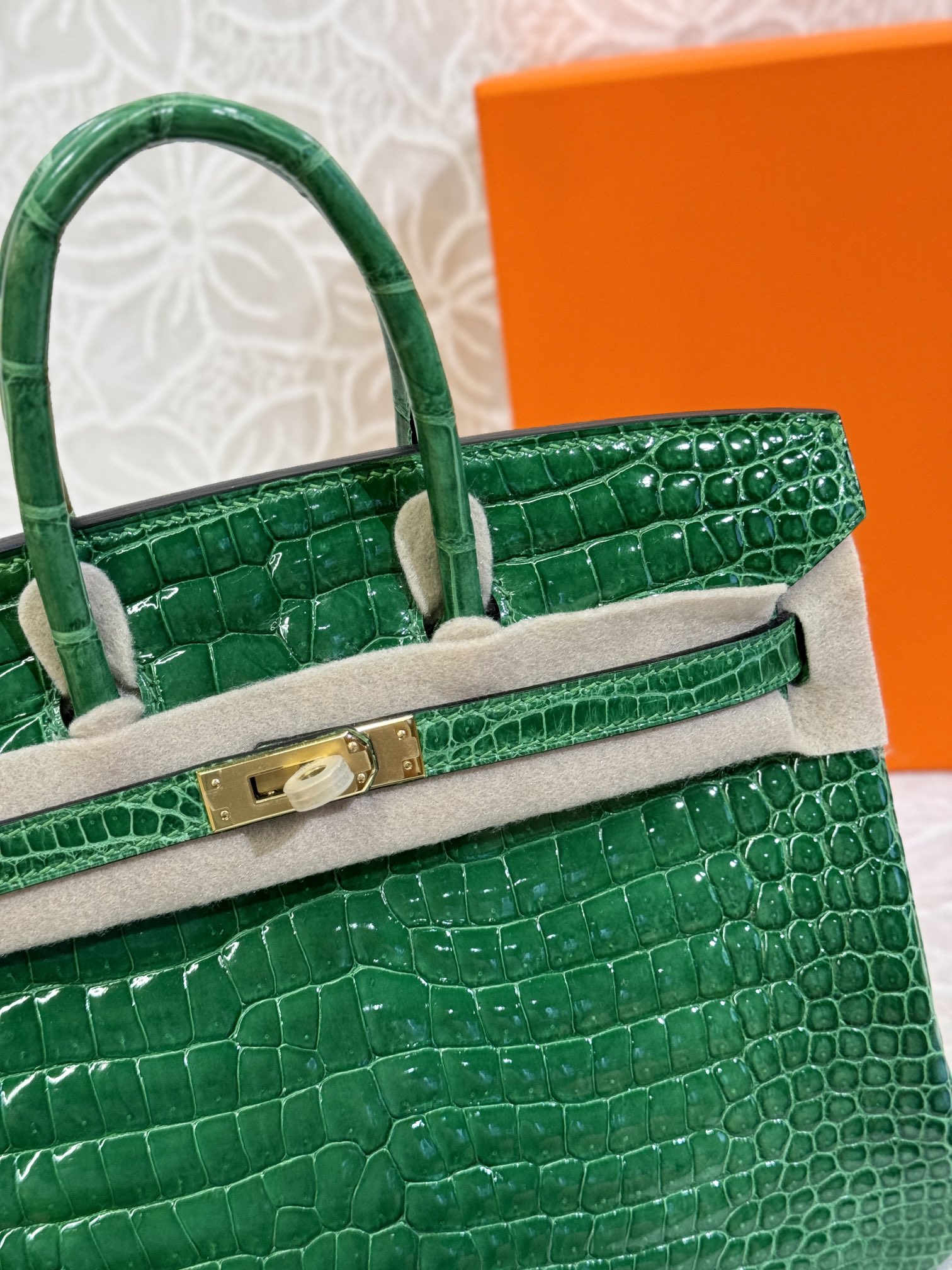 Crocodile Leather Bamboo Green 25cm Glossy Gold Hardware Top Handle Tote Bag WCB167 image 2