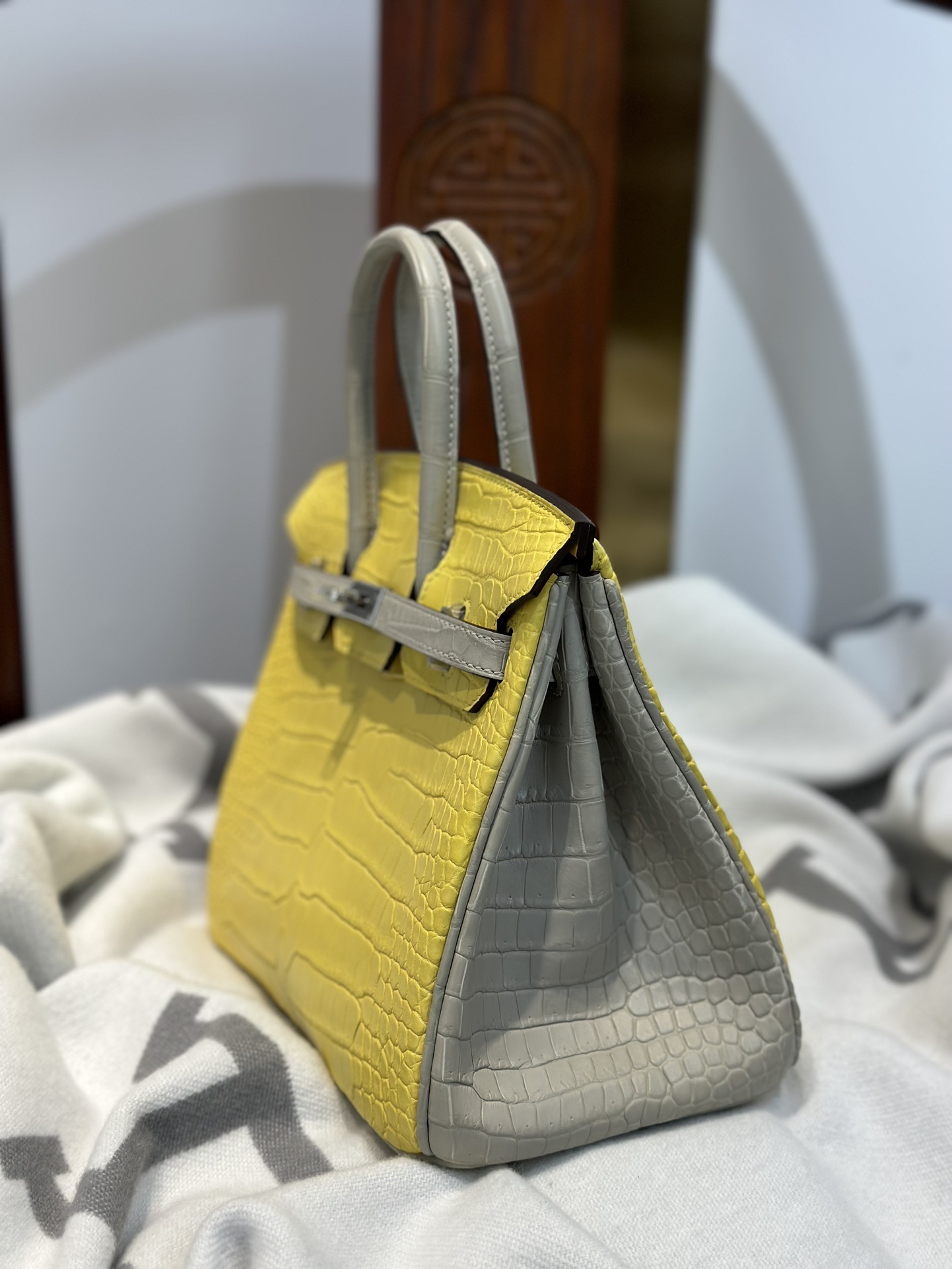 Crocodile Leather Marigold Yellow Pearl Gray 25cm Matte Mixed Leather Top Handle Tote Bag WCB169 image 4