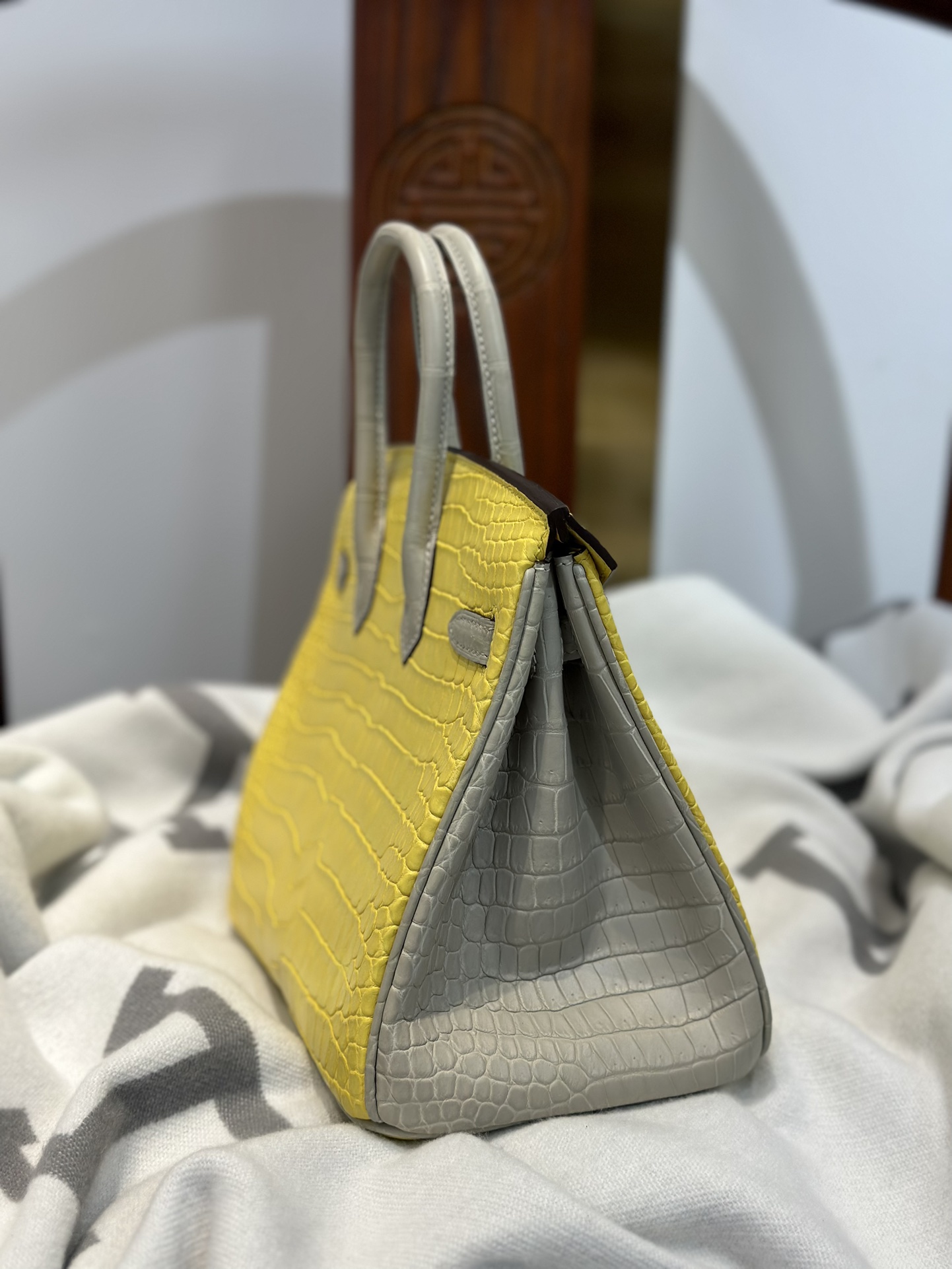 Crocodile Leather Marigold Yellow Pearl Gray 25cm Matte Mixed Leather Top Handle Tote Bag WCB169 image 5
