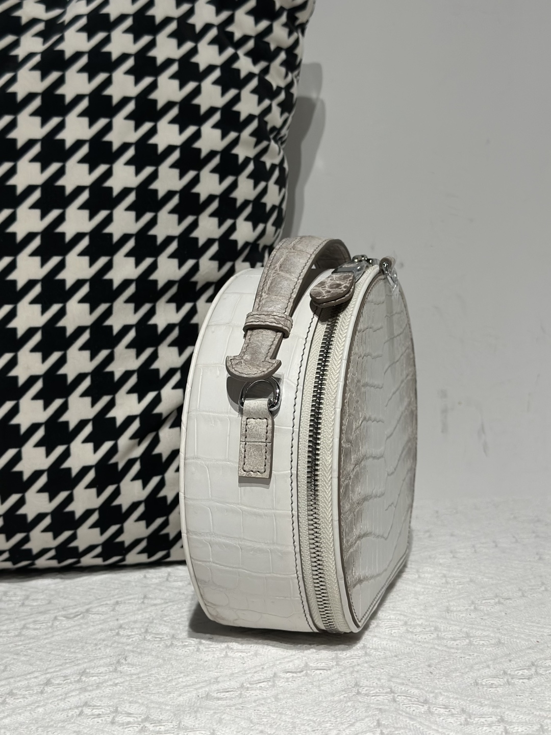 Crocodile Leather Himalayan Matte Nile Silver Hardware Round Bag WCB181 photo 4
