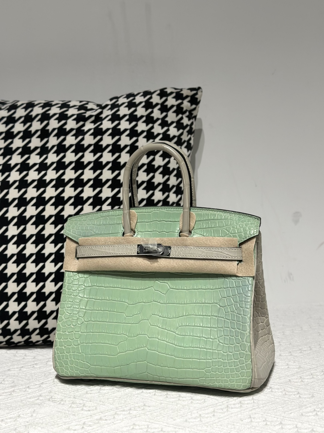 Crocodile Leather Pearl Gray Mint Green 25cm Matte Silver Hardware Top Handle Tote Bag WCB221