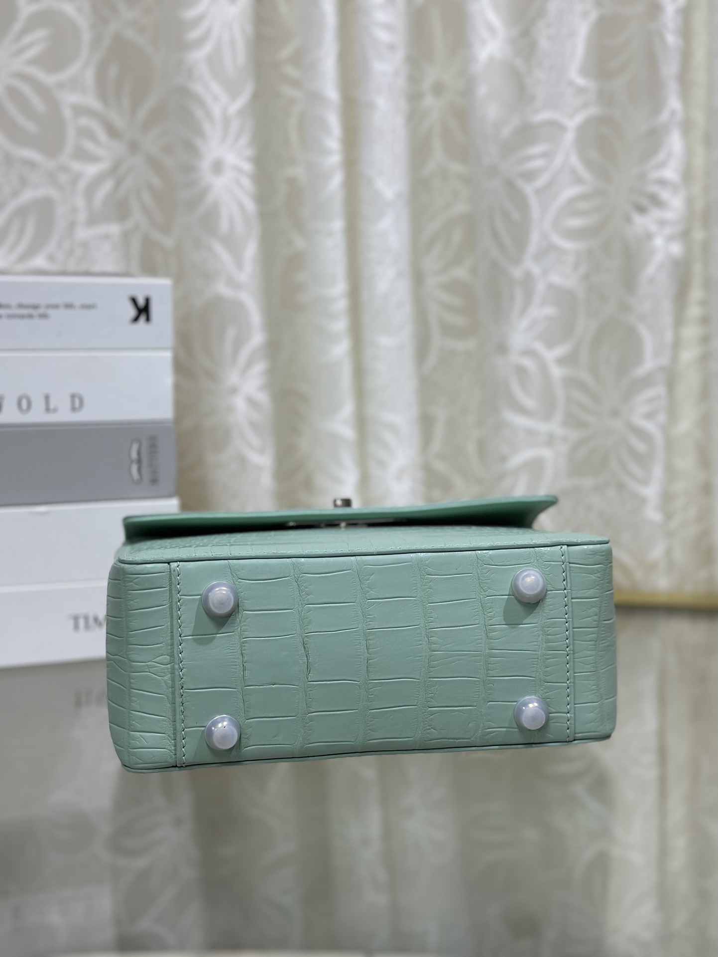 Crocodile Leather Women's Belly Cut Mint Green Matte Metal Hardware Shoulder Bag WCB232 photo 6