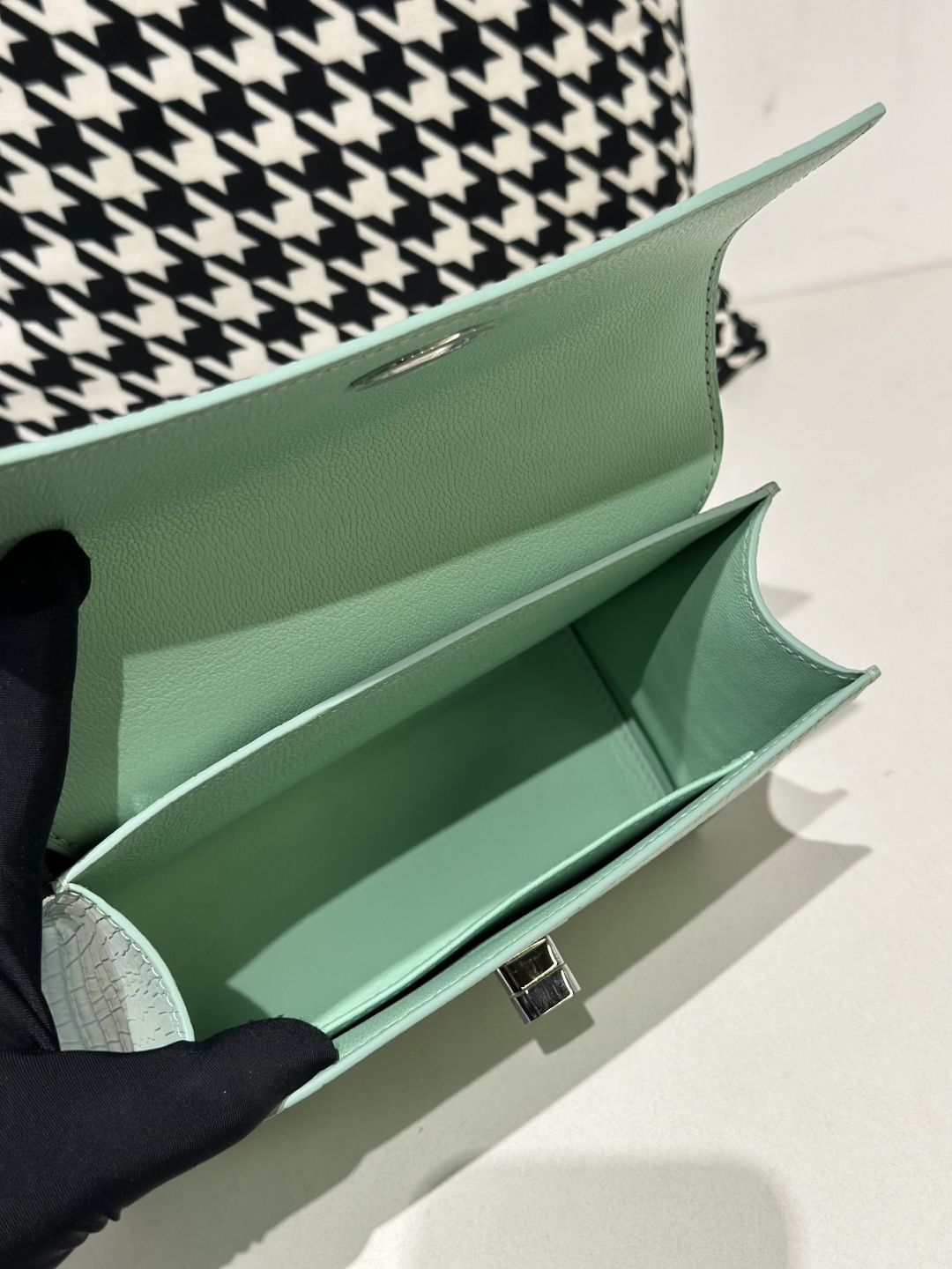 Crocodile Leather Women's Belly Cut Mint Green Matte Silver Hardware Shoulder Bag WCB233 photo 2