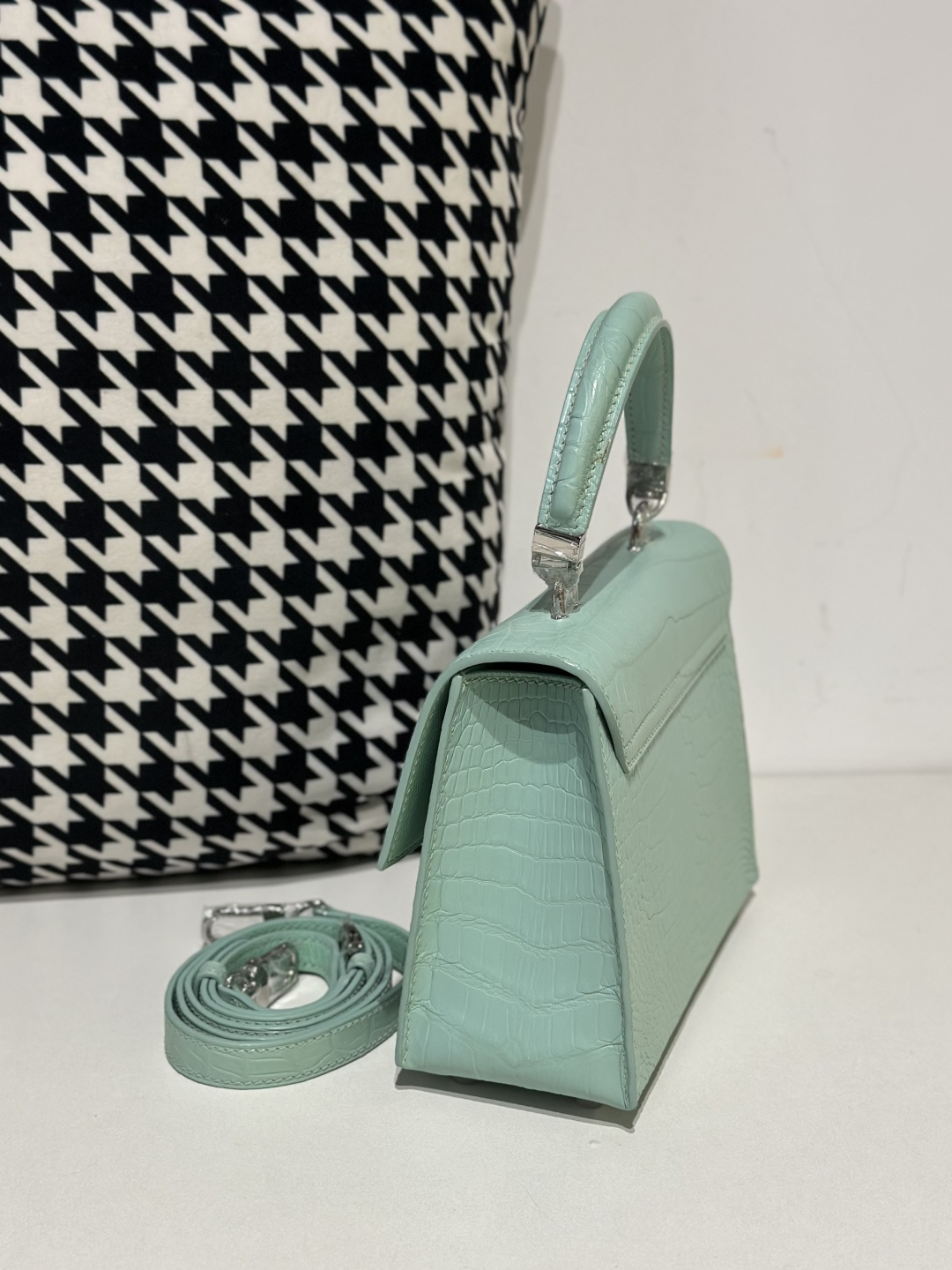 Crocodile Leather Women's Belly Cut Mint Green Matte Silver Hardware Shoulder Bag WCB233 photo 4