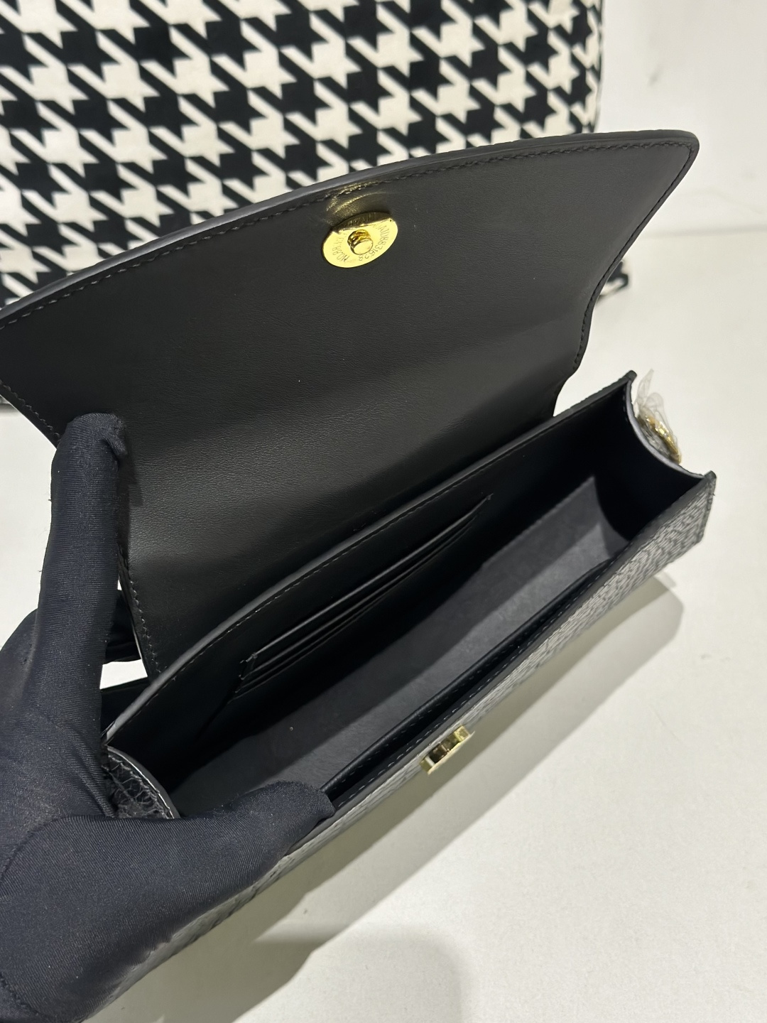 Crocodile Leather Women's Belly Cut Black Matte Gold Hardware Metal Hardware Clutch Bag WCB236 photo 2