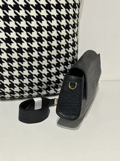 Crocodile Leather Women's Belly Cut Black Matte Gold Hardware Metal Hardware Clutch Bag WCB236 image 5