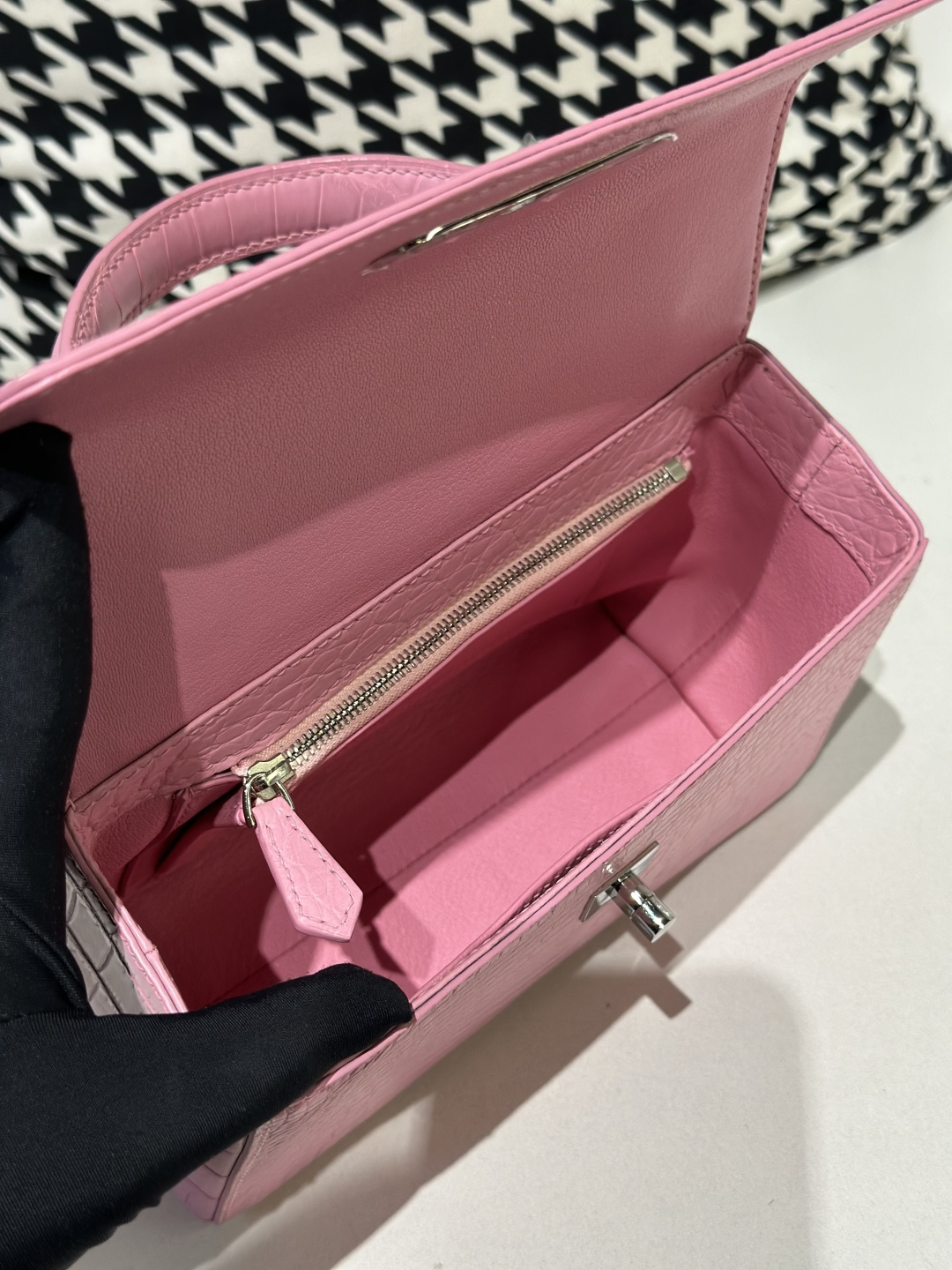 Crocodile Leather Women's Belly Cut Sakura Pink Matte Metal Hardware Shoulder Bag WCB237 image 2