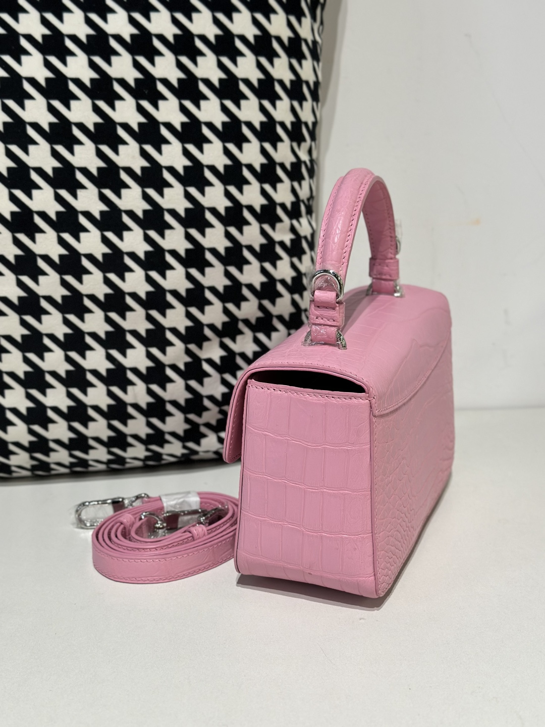 Crocodile Leather Women's Belly Cut Sakura Pink Matte Metal Hardware Shoulder Bag WCB237 image 4