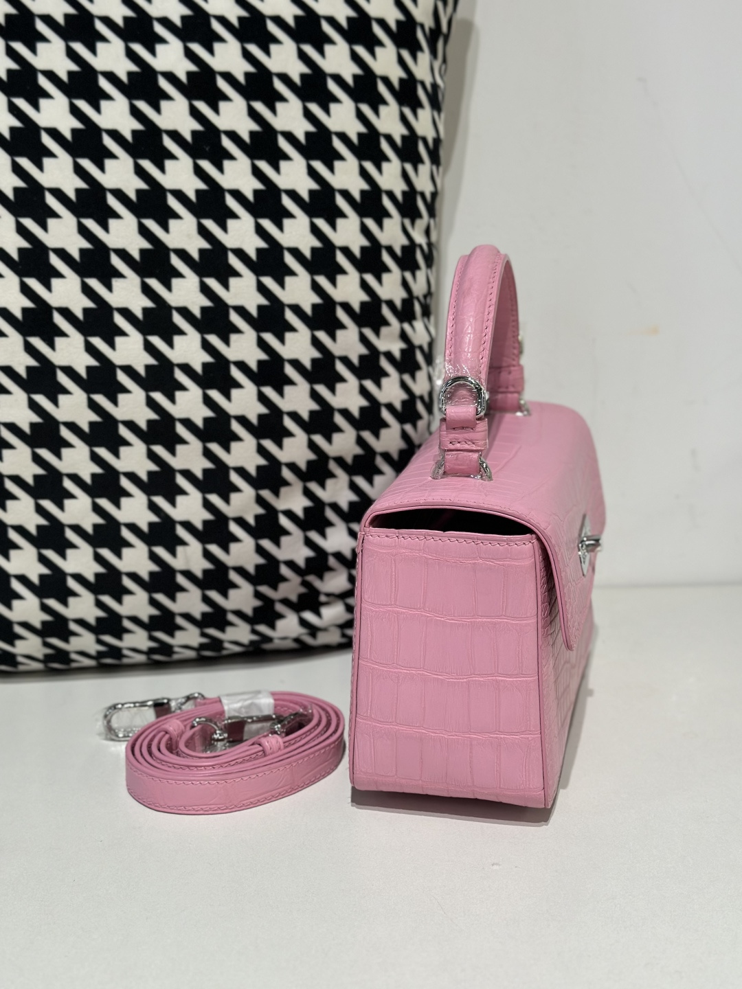 Crocodile Leather Women's Belly Cut Sakura Pink Matte Metal Hardware Shoulder Bag WCB237 image 5