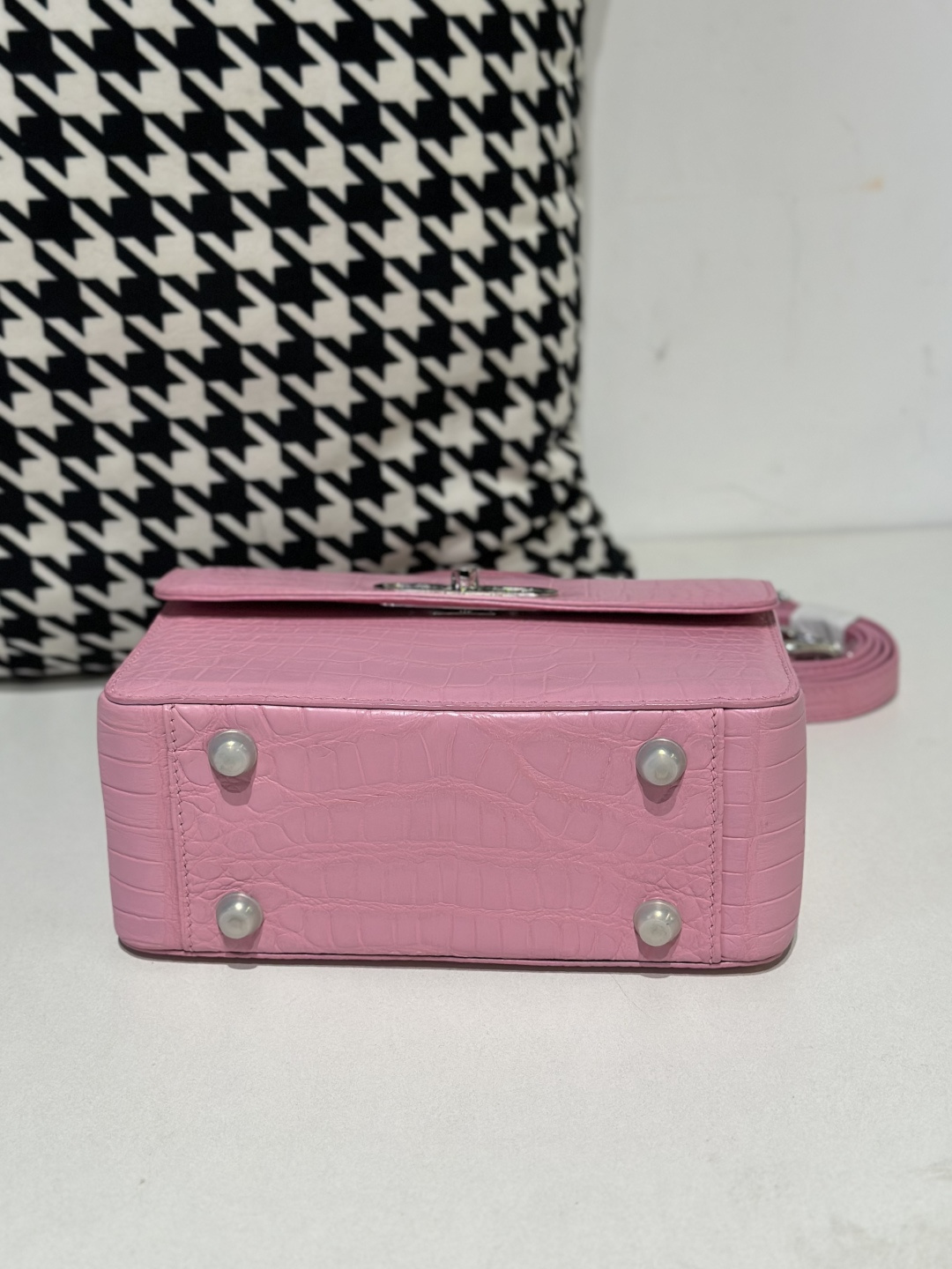 Crocodile Leather Women's Belly Cut Sakura Pink Matte Metal Hardware Shoulder Bag WCB237 image 6