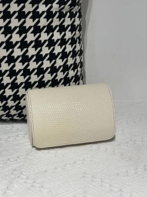 Lizard Leather Ivory 15cm Silver Hardware Watch Box WLA004