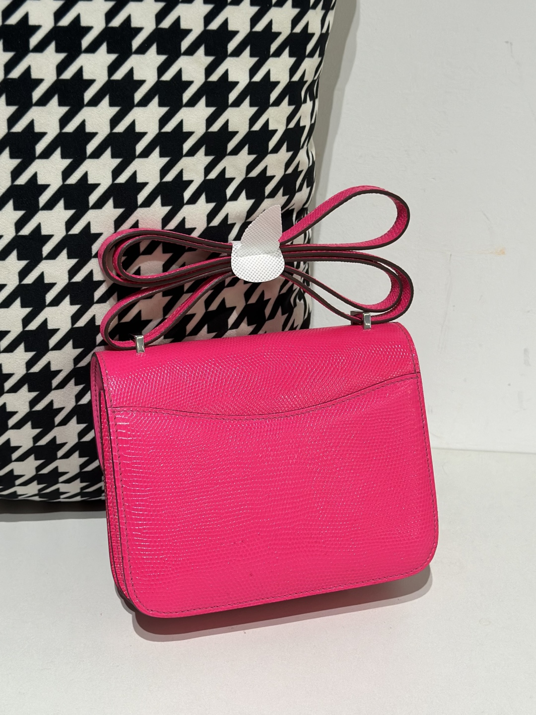 Lizard Leather Neon Pink 18cm Silver Hardware Flap Shoulder Bag WLB033 photo 3