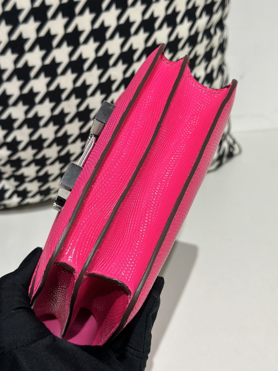 Lizard Leather Neon Pink 18cm Silver Hardware Flap Shoulder Bag WLB033 photo 6