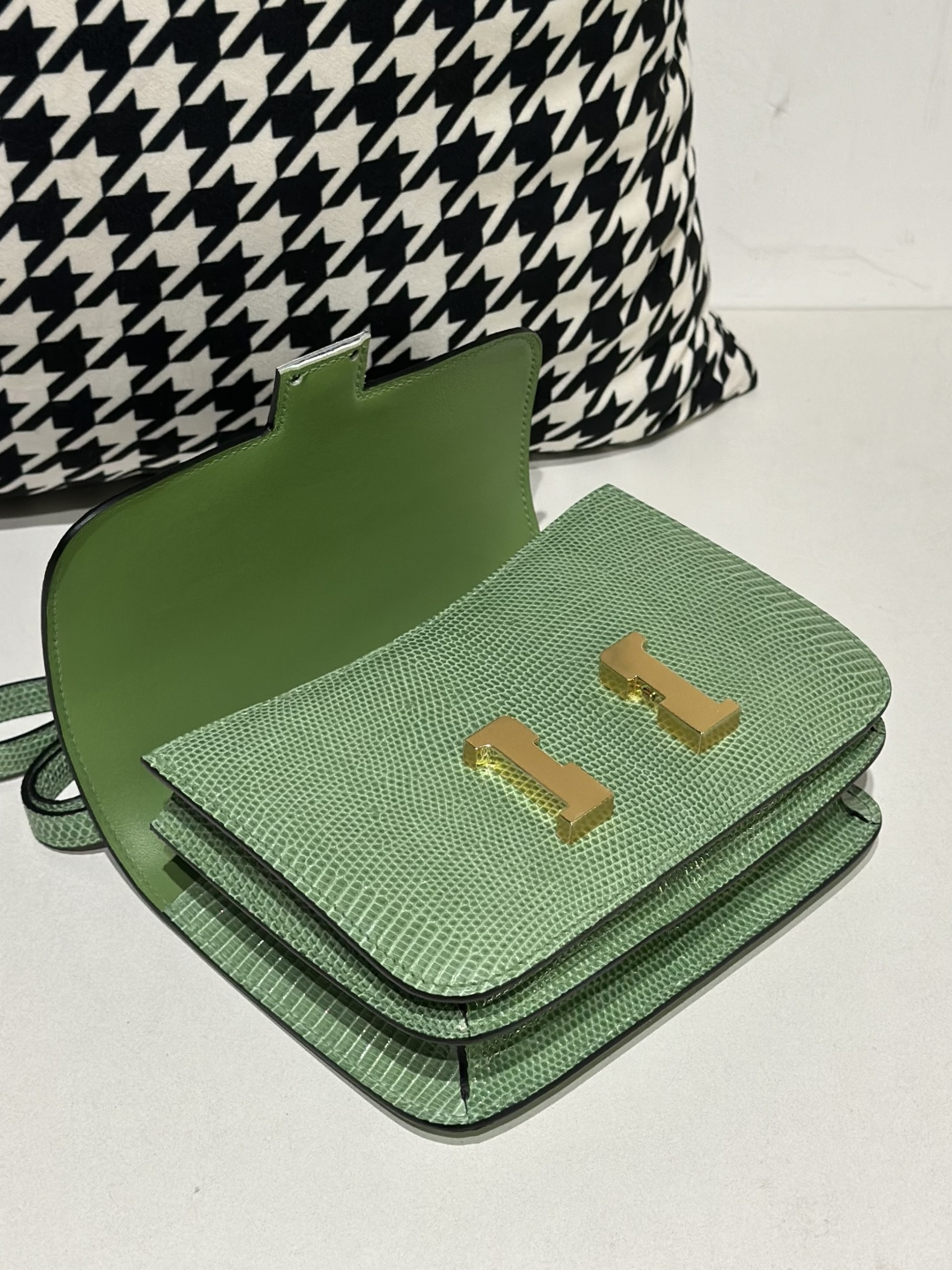 Lizard Leather Avocado Green 18cm Gold Hardware Flap Shoulder Bag WLB035 image 2