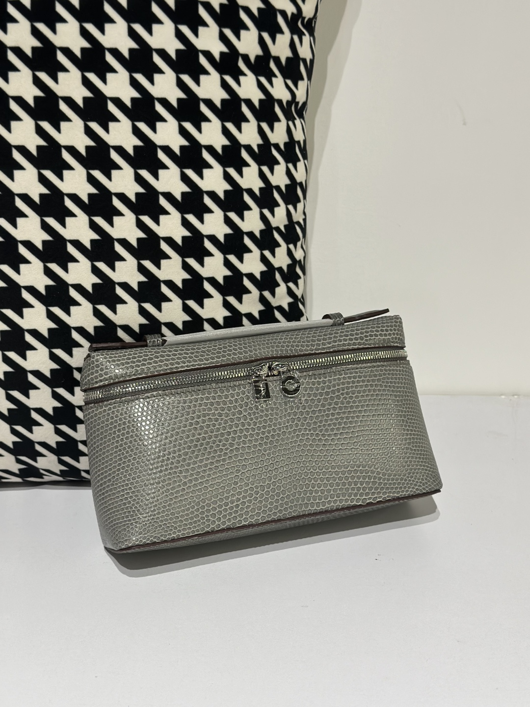 Lizard Leather Light Gray 19cm Silver Hardware Top Handle Bag WLB055