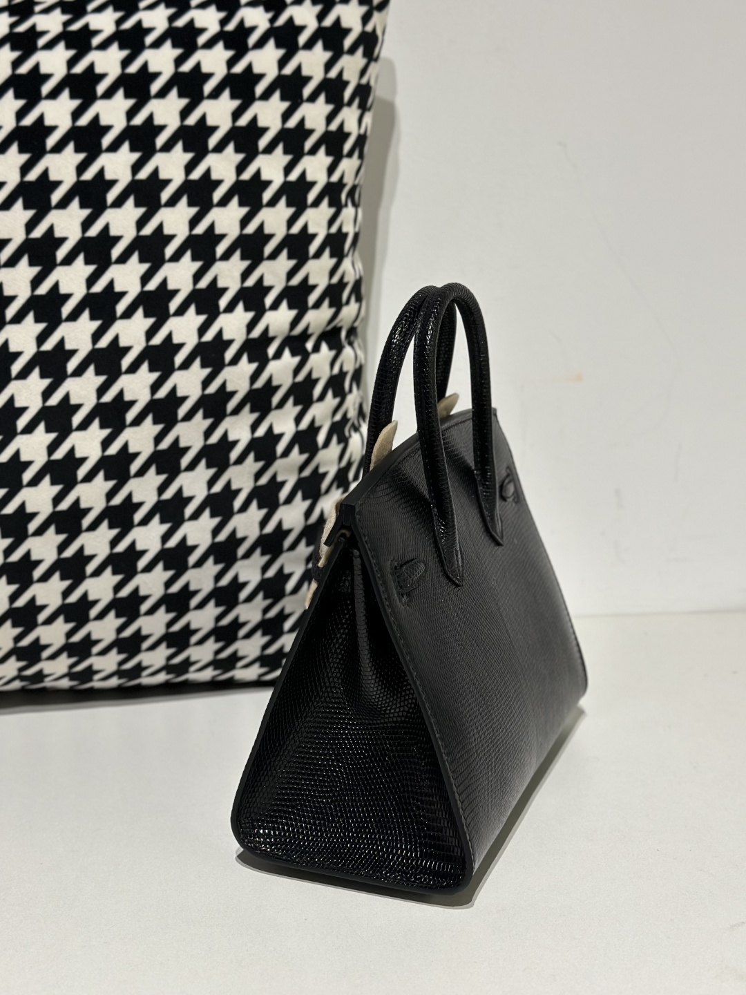 Lizard Leather Black 20cm Gold Hardware Top Handle Tote Bag WLB069 image 4