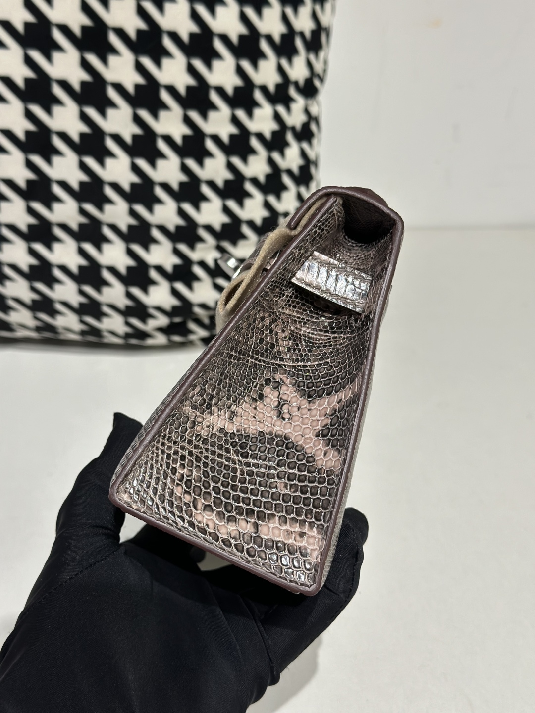 Lizard Leather Pink Silver Hardware Series I Flap Shoulder Bag WLB075 image 4