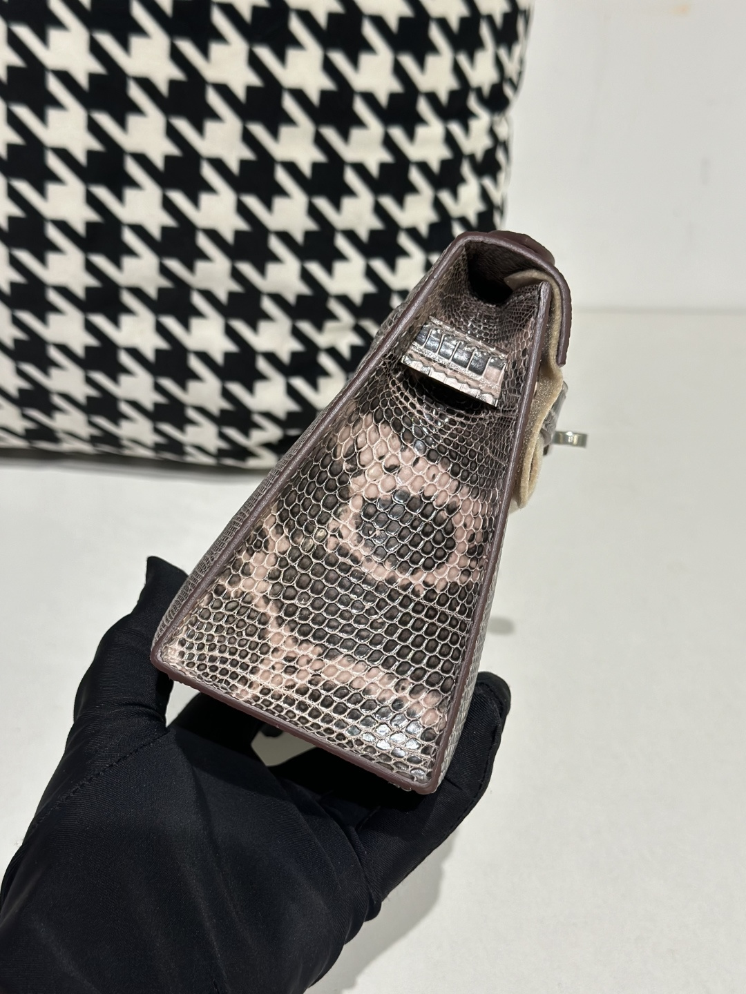 Lizard Leather Pink Silver Hardware Series I Flap Shoulder Bag WLB075 image 5