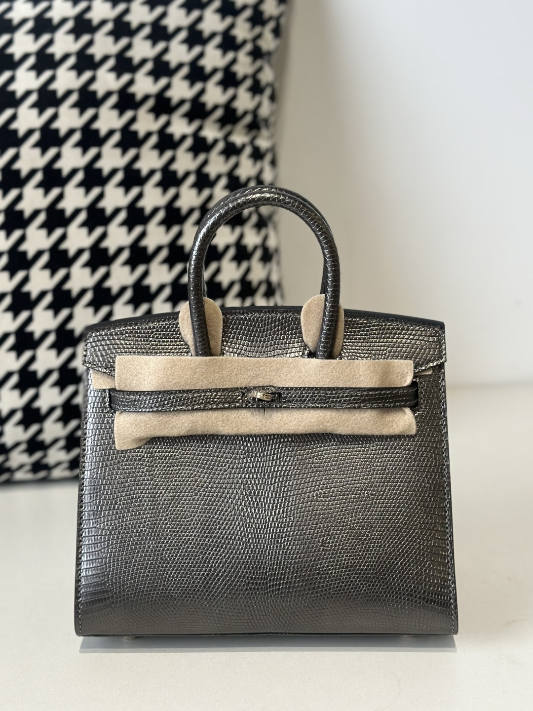 Lizard Leather Gray 20cm Gold Hardware Top Handle Tote Bag WLB117