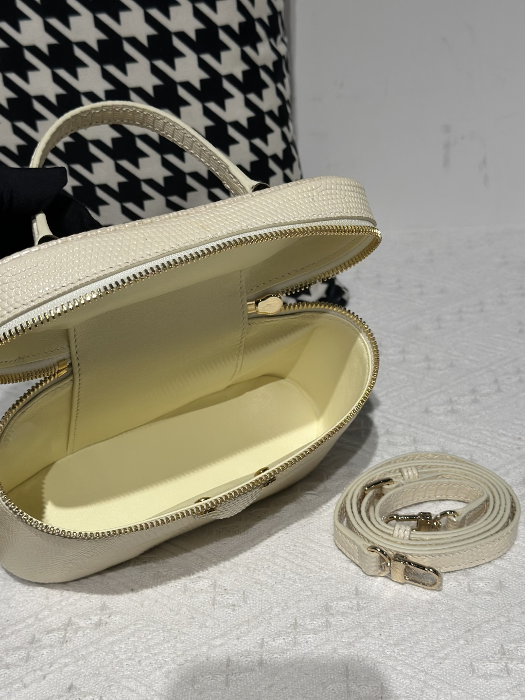 Lizard Leather Cream Gold Hardware Bag Collection WLB122 photo 3