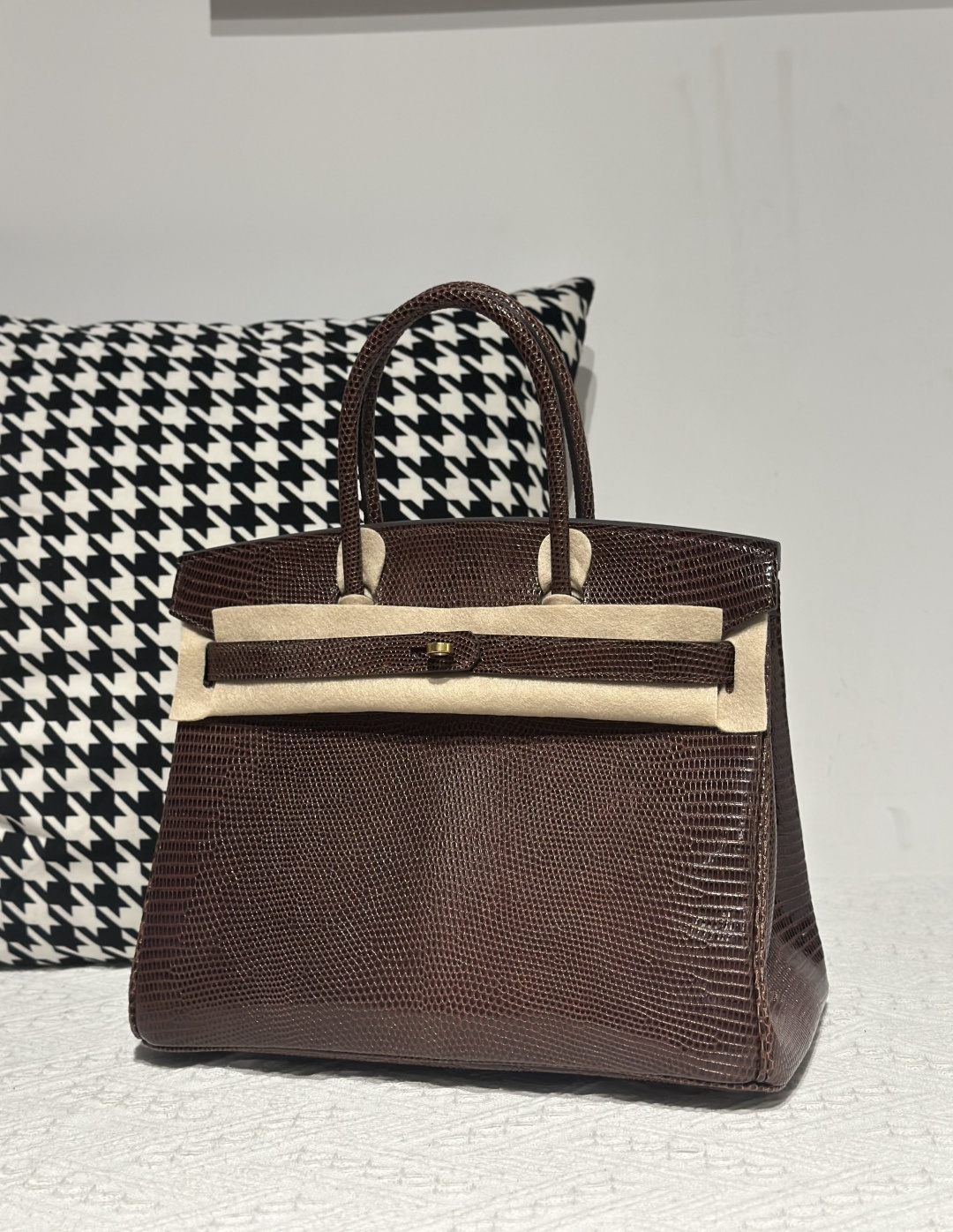 Lizard Leather Ebony 30cm Gold Hardware Top Handle Tote Bag WLB123