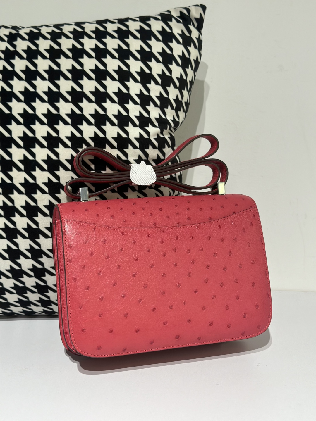 Ostrich Leather Candy Pink 23cm Silver Hardware Flap Shoulder Bag WOB005 photo 3