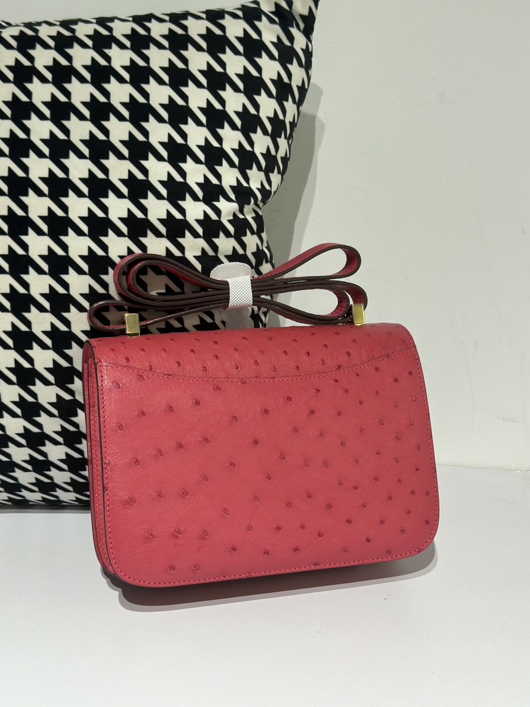 Ostrich Leather Candy Pink 23cm Gold Hardware Flap Shoulder Bag WOB006 image 3