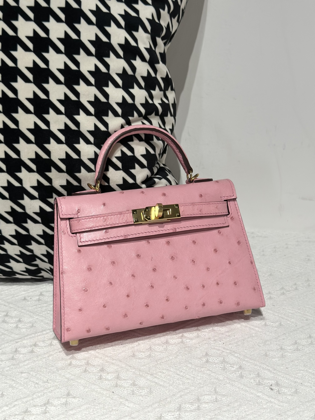 Ostrich Leather Bubble Pink Gold Hardware Series II Top Handle Bag WOB022