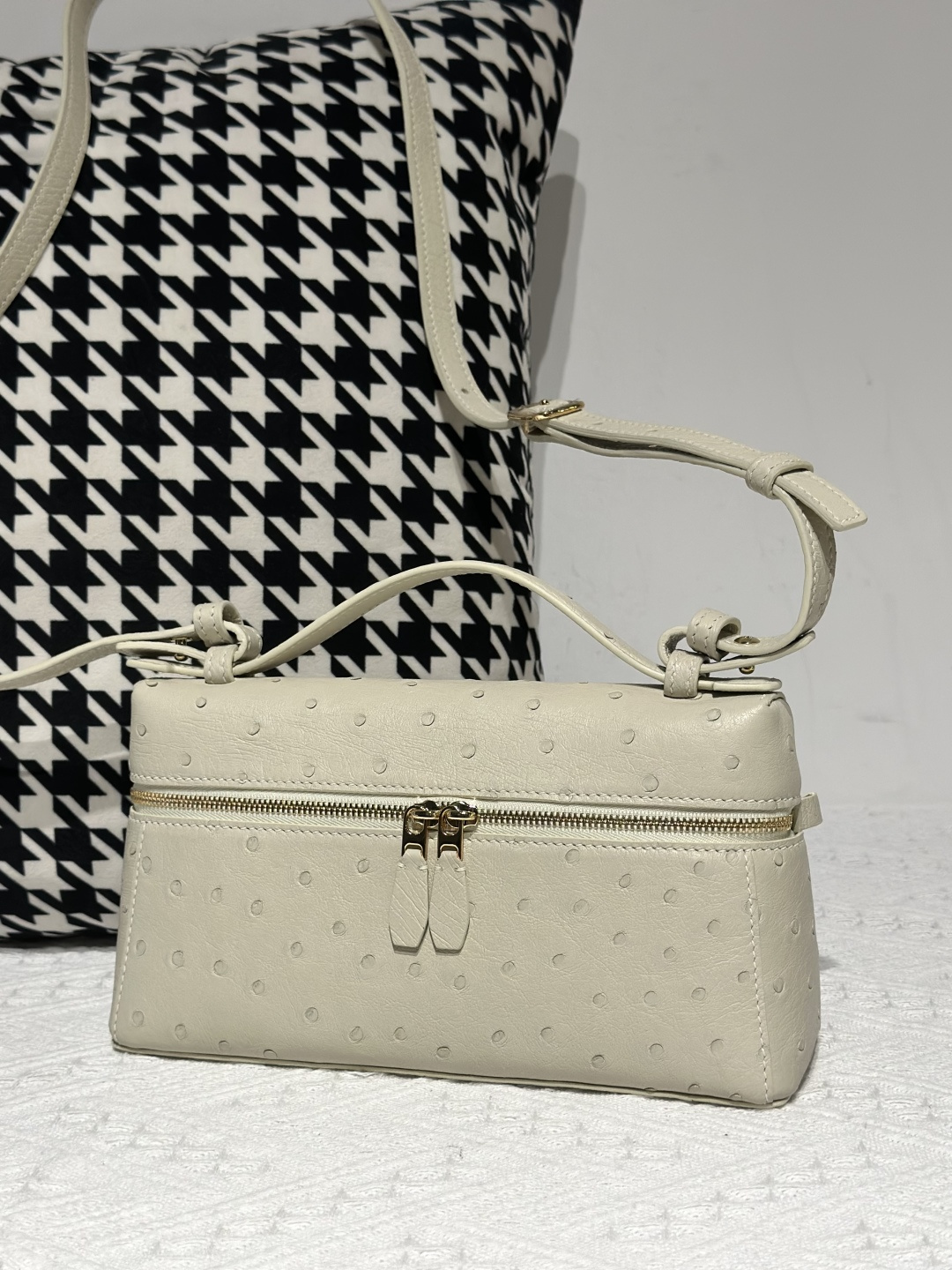 Ostrich Leather Wool White Gold Hardware Top Handle Bag WOB026 photo 3