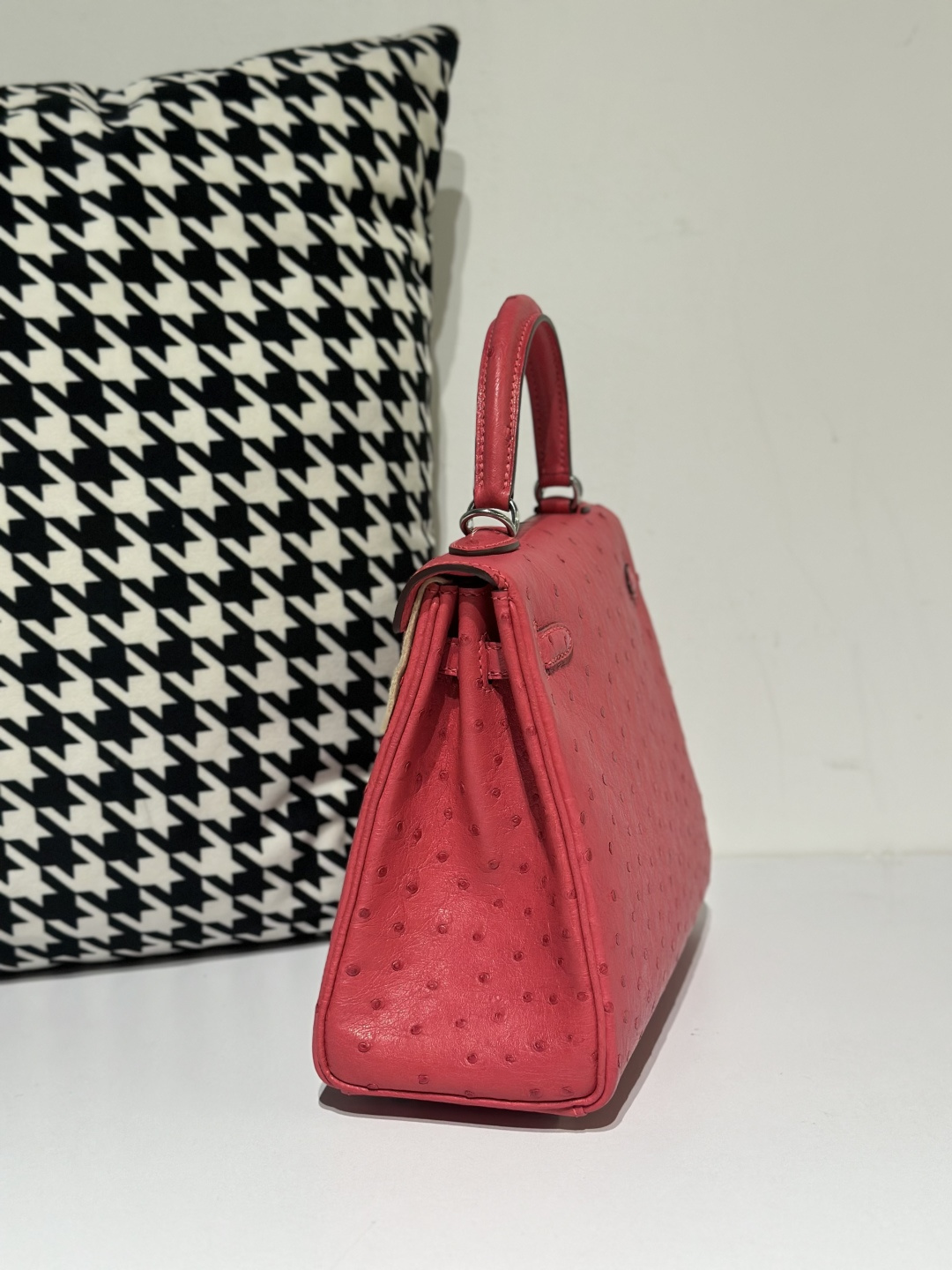 Ostrich Leather Candy Pink 25cm Silver Hardware Top Handle Bag WOB035 photo 4