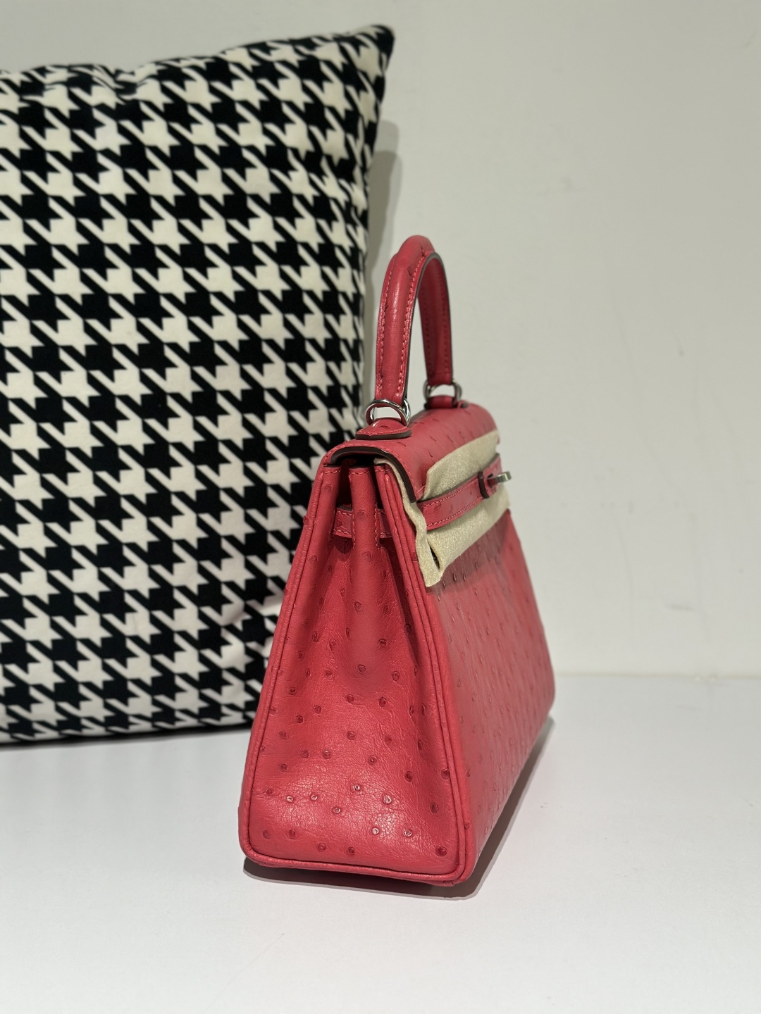 Ostrich Leather Candy Pink 25cm Silver Hardware Top Handle Bag WOB035 photo 5