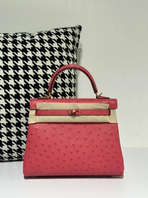 Ostrich Leather Candy Pink 25cm Gold Hardware Top Handle Bag WOB036