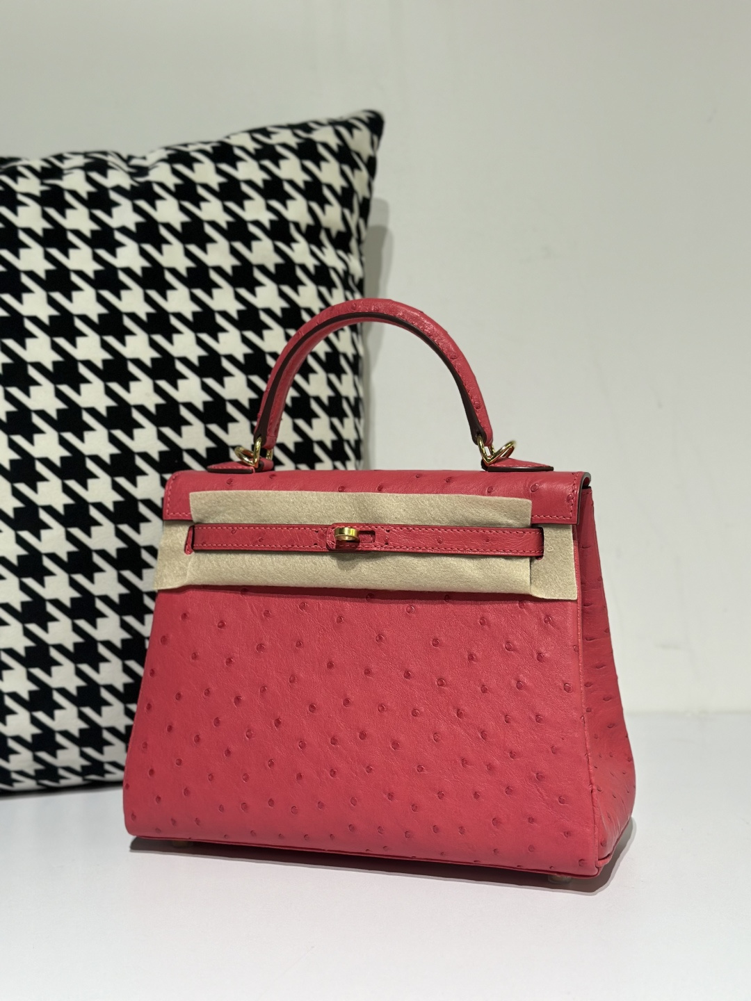 Ostrich Leather Candy Pink 25cm Gold Hardware Top Handle Bag WOB036 image 2